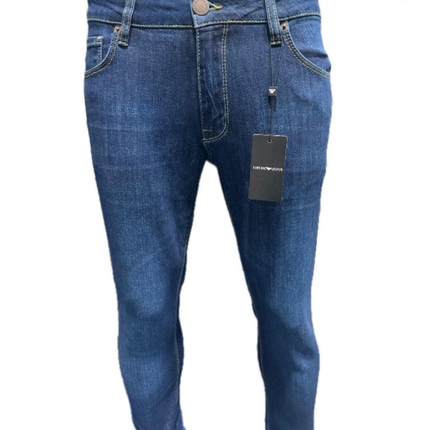MM-JE15 (Emporio Armani Men’s Designer Jeans – Sleek Slim Fit Italian Denim)