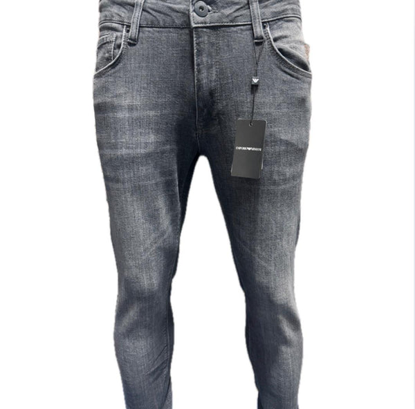 MM-JE16 (Emporio Armani Men’s Designer Jeans – Sleek Slim Fit Italian Denim)